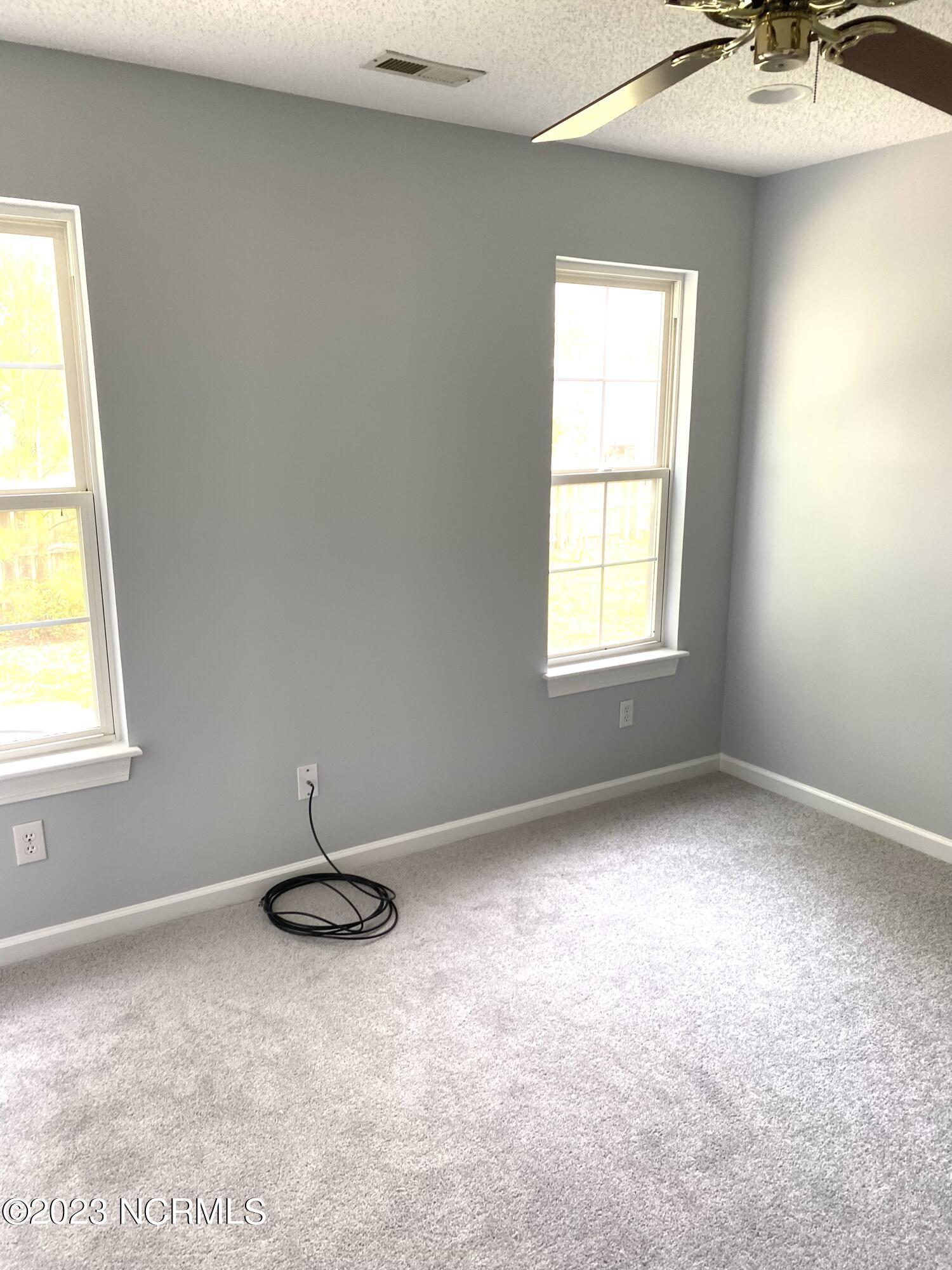 222 Venturi Drive New Bern, NC 28560 - Photo 30 of 45 Second bedroom