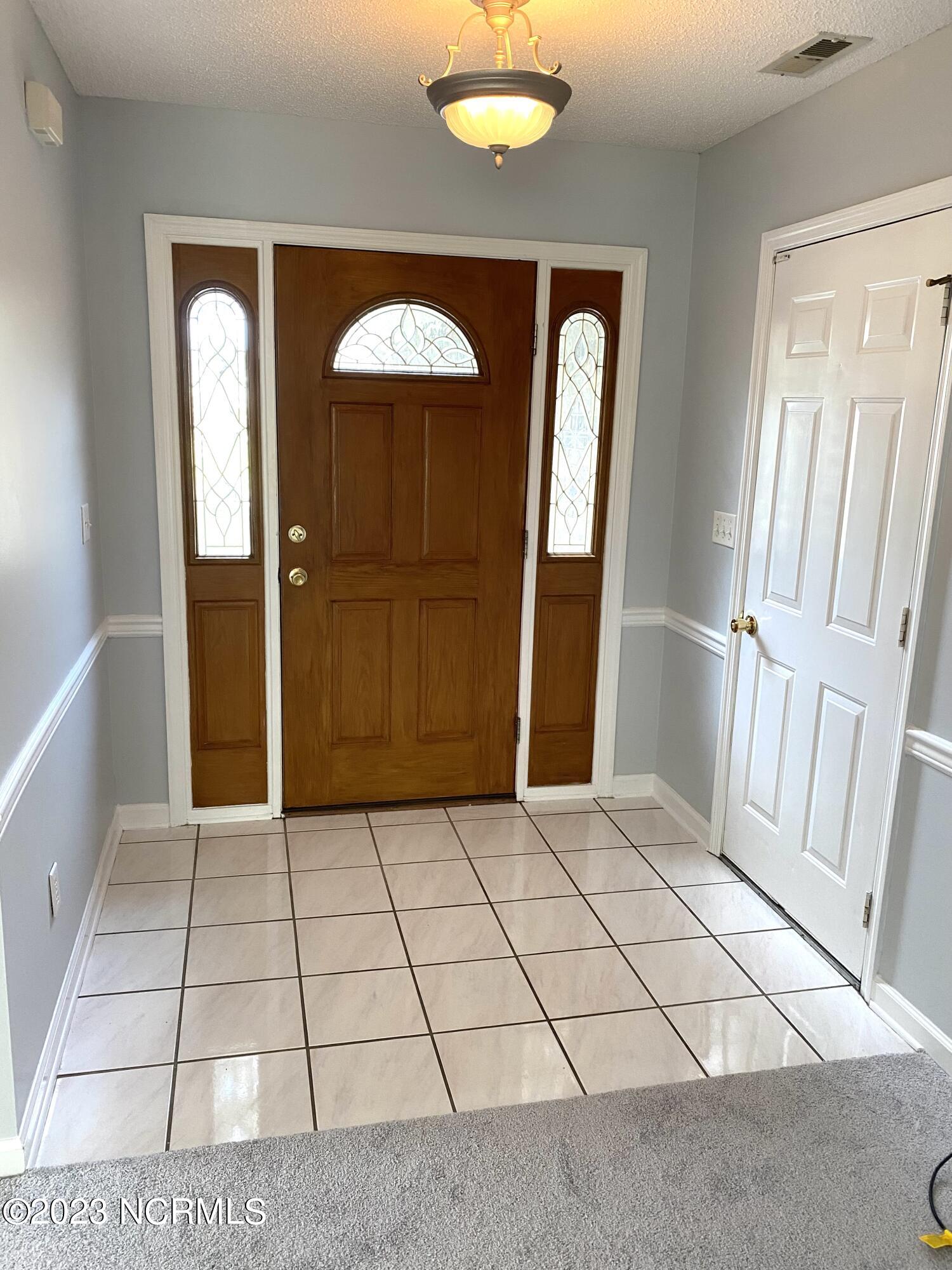 222 Venturi Drive New Bern, NC 28560 - Photo 3 of 45 IMG_5614