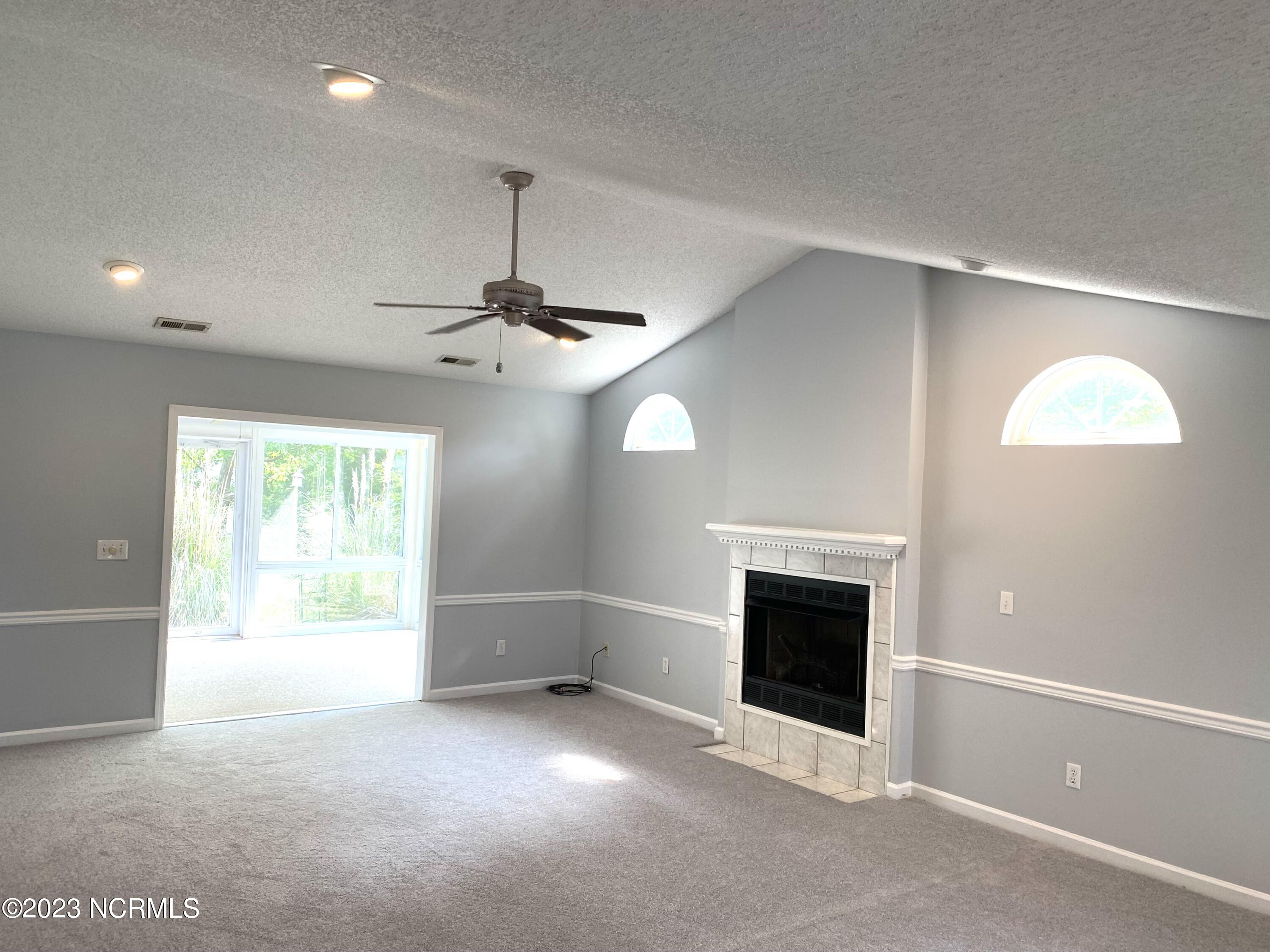 222 Venturi Drive New Bern, NC 28560 - Photo 4 of 45 IMG_5624