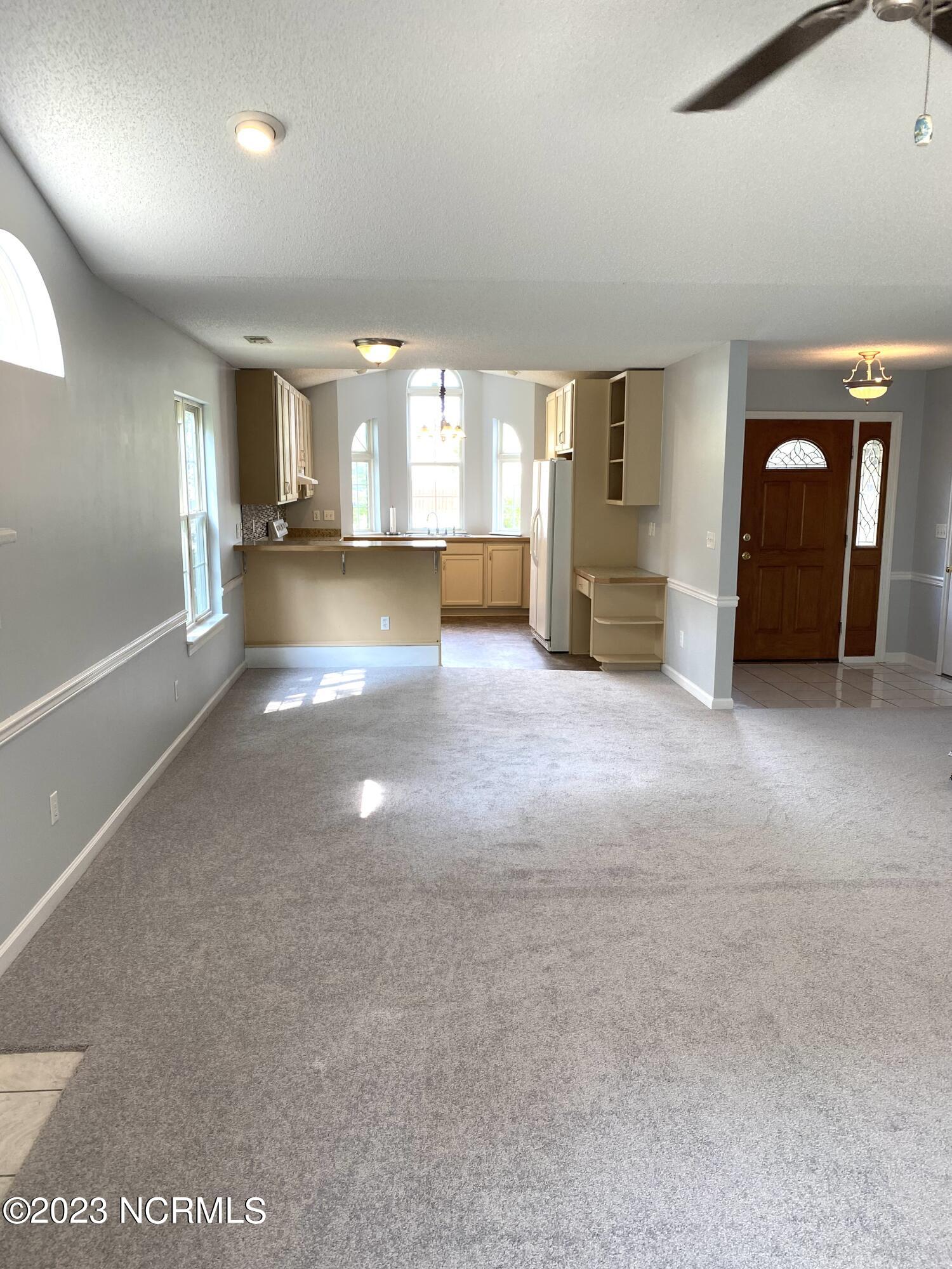 222 Venturi Drive New Bern, NC 28560 - Photo 7 of 45 IMG_5600