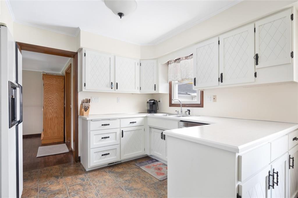 1417 Old Princeton Road New Castle, PA 16101 - Photo 5 of 17 Gallery Image 5