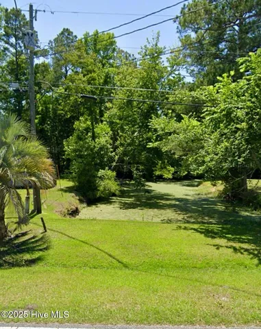$185,000 | 2072 Waccamaw Shores Road, Lake Waccamaw, NC 28450