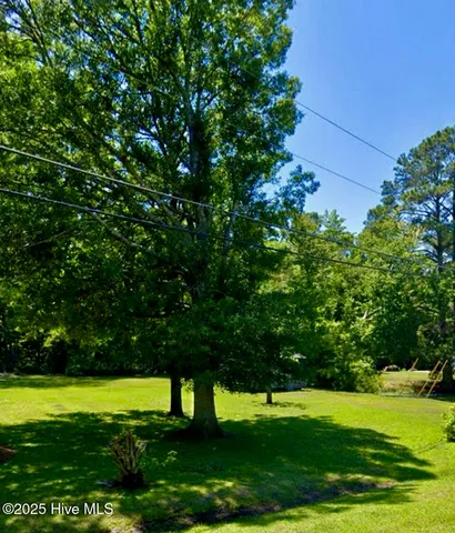 $185,000 | 2072 Waccamaw Shores Road, Lake Waccamaw, NC 28450