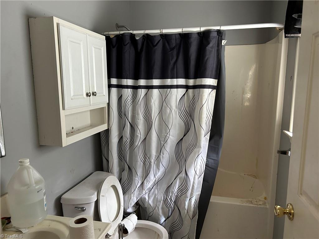 147 South Bridgewater Road Mount Airy, NC 27030 - Photo 12 of 23 Gallery Image 12
