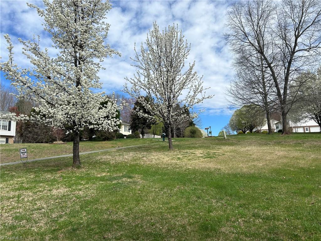 147 South Bridgewater Road Mount Airy, NC 27030 - Photo 4 of 23 Gallery Image 4