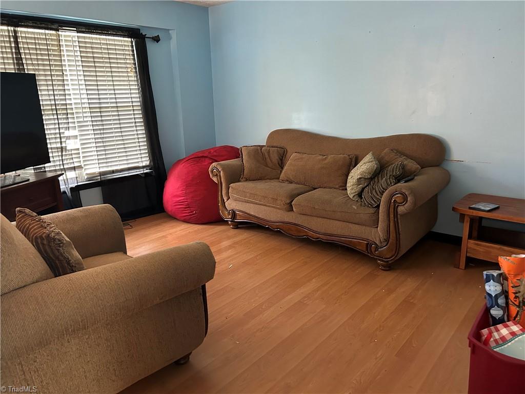 147 South Bridgewater Road Mount Airy, NC 27030 - Photo 6 of 23 Gallery Image 6