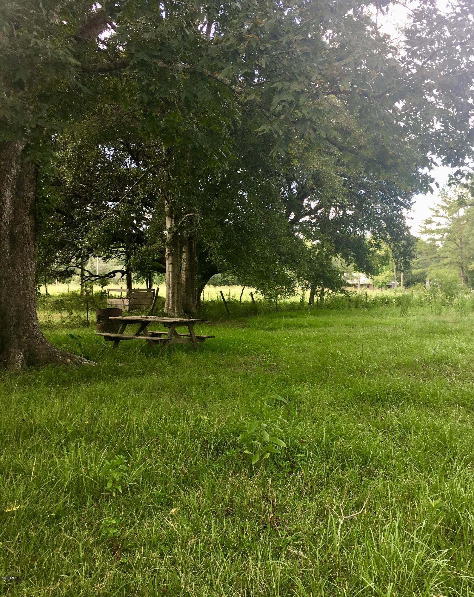2328 Hardy Parker Road Moss Point, MS 39562 - Photo 12 of 21 9