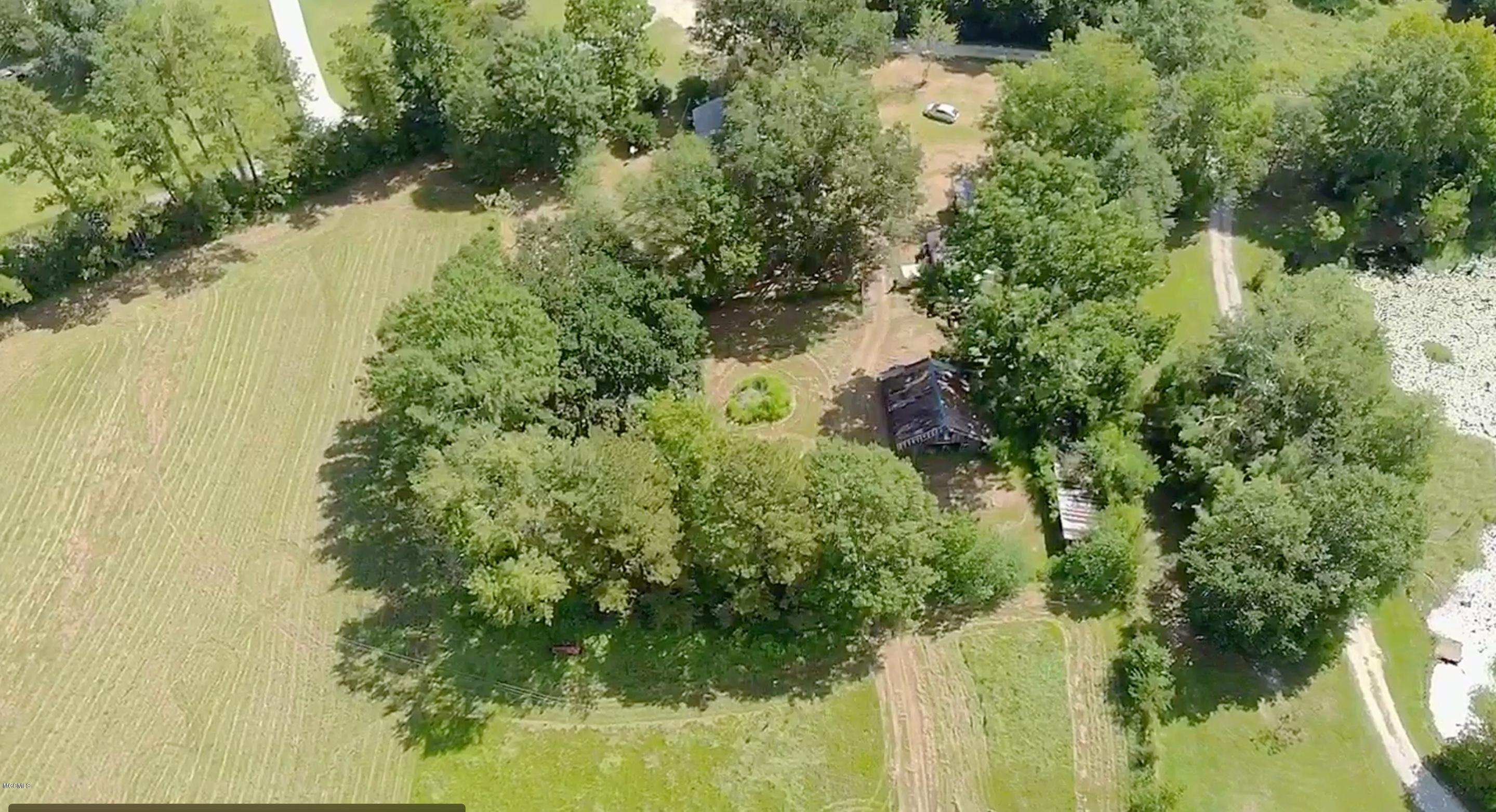 2328 Hardy Parker Road Moss Point, MS 39562 - Photo 3 of 21 d