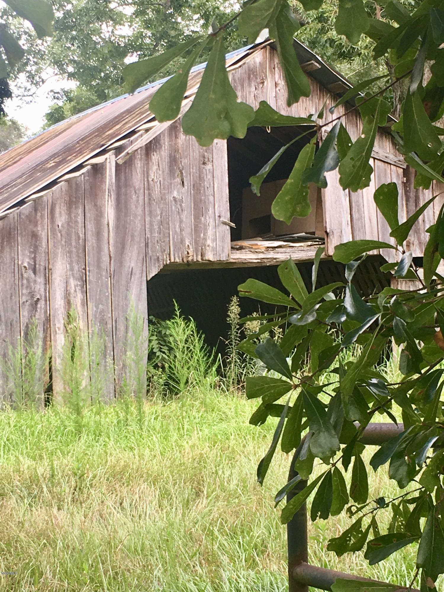 2328 Hardy Parker Road Moss Point, MS 39562 - Photo 6 of 21 3