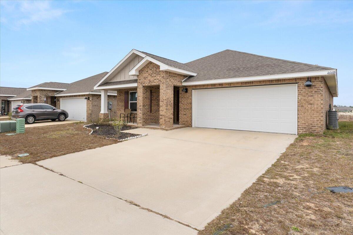 4660 Honor Guard Way Crestview, FL 32539 - Photo 2 of 31 02-Honor Guard Way-31