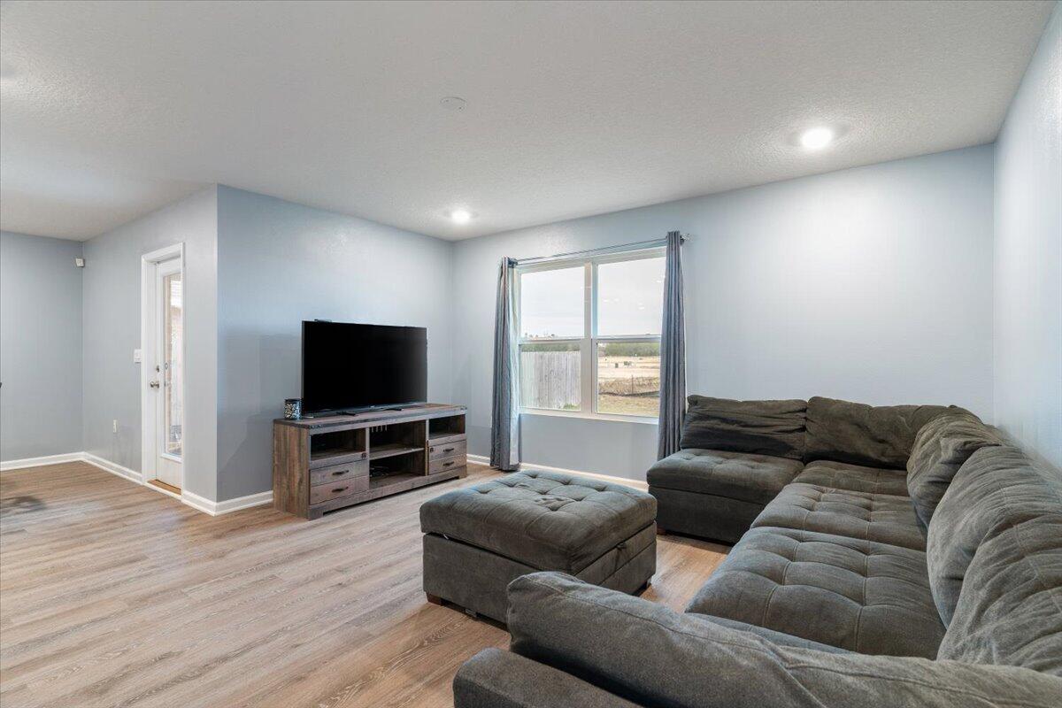 4660 Honor Guard Way Crestview, FL 32539 - Photo 20 of 31 22-Honor Guard Way-19