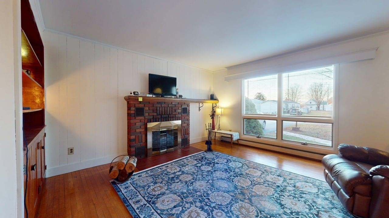 13 Laroe Street Swanton, VT 05488 - Photo 4 of 60