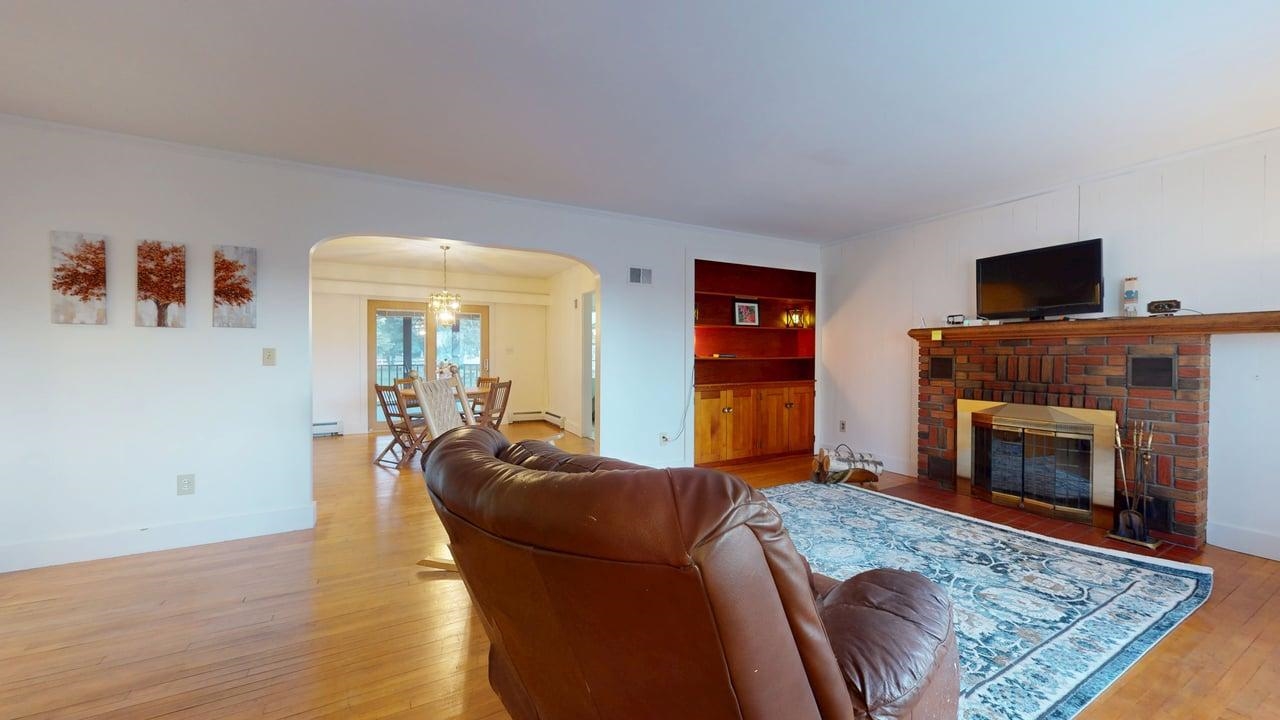 13 Laroe Street Swanton, VT 05488 - Photo 5 of 60