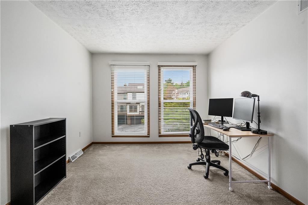320 Spring Run Drive Monroeville, PA 15146 - Photo 21 of 25