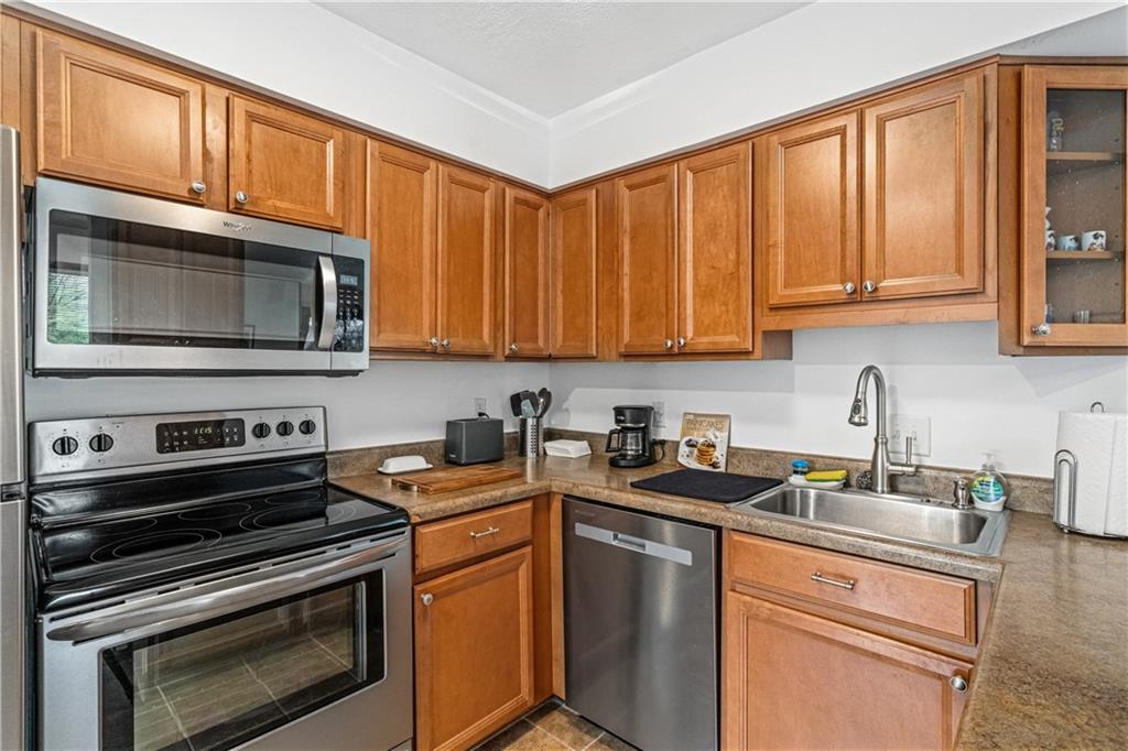 320 Spring Run Drive Monroeville, PA 15146 - Photo 8 of 25