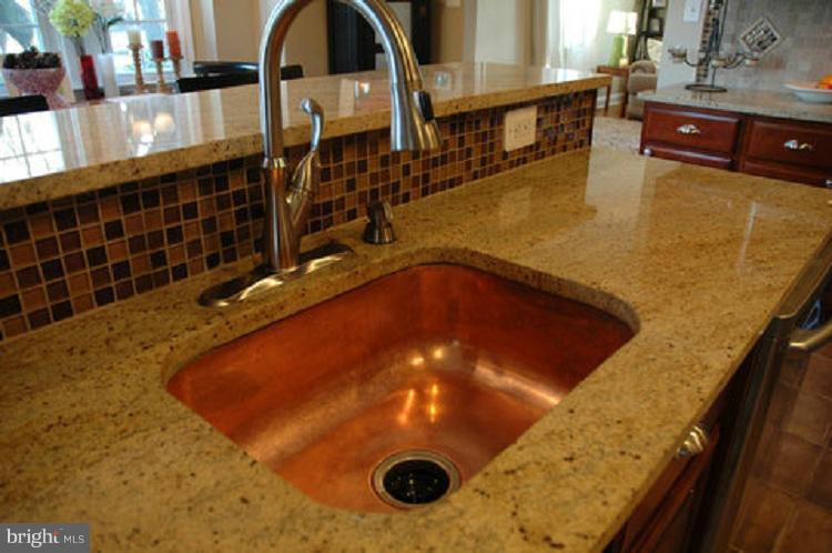 340 Dumbarton Road Baltimore, MD 21212 - Photo 14 of 15 Kitchen Sink