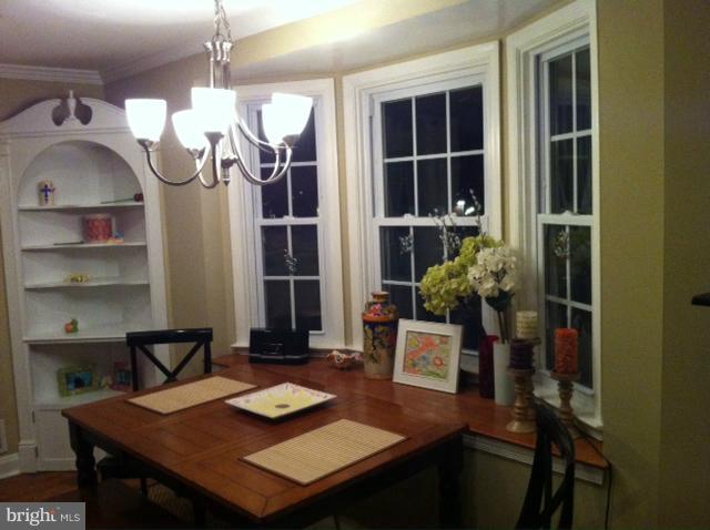 340 Dumbarton Road Baltimore, MD 21212 - Photo 3 of 15 Dining Room with Built-In Shelving