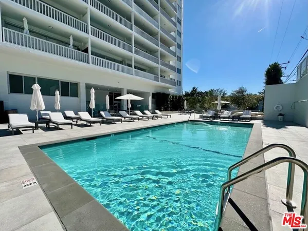 $4,750 | 999 North Doheny Drive, Unit 711, West Hollywood, CA 90069