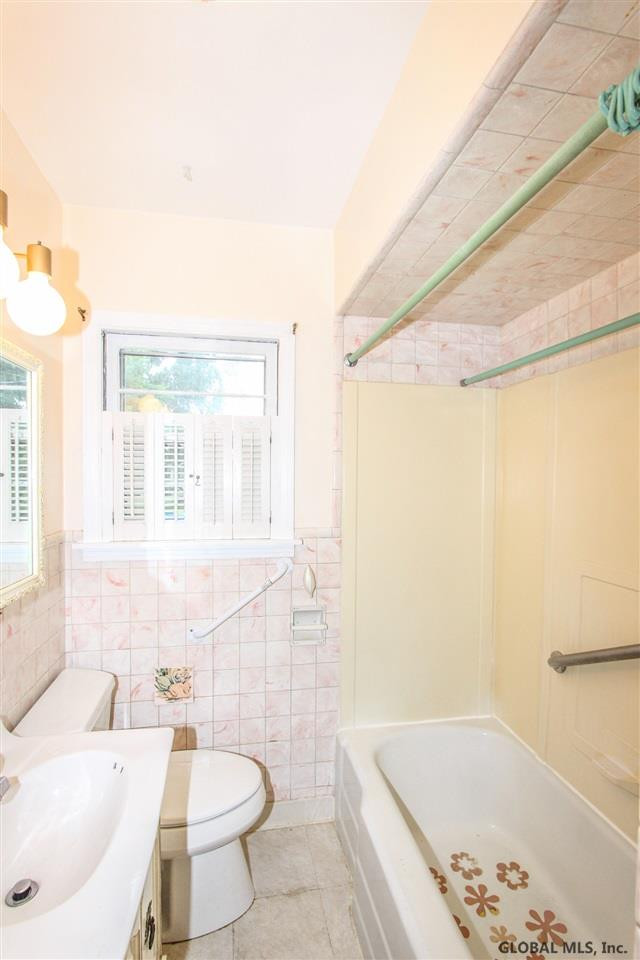 1367 Midline Road Amsterdam, NY 12010 - Photo 13 of 25 Photo 13