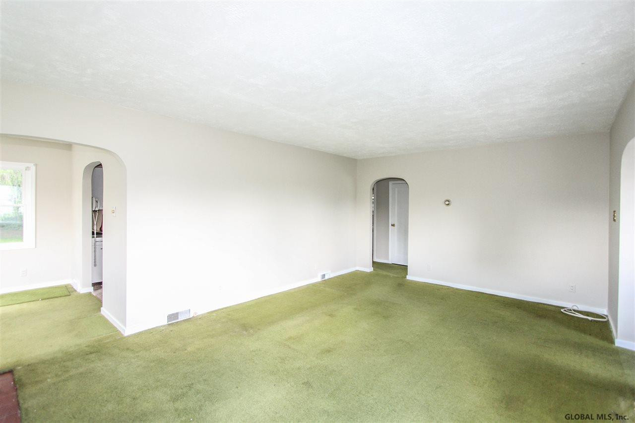 1367 Midline Road Amsterdam, NY 12010 - Photo 4 of 25 Photo 4