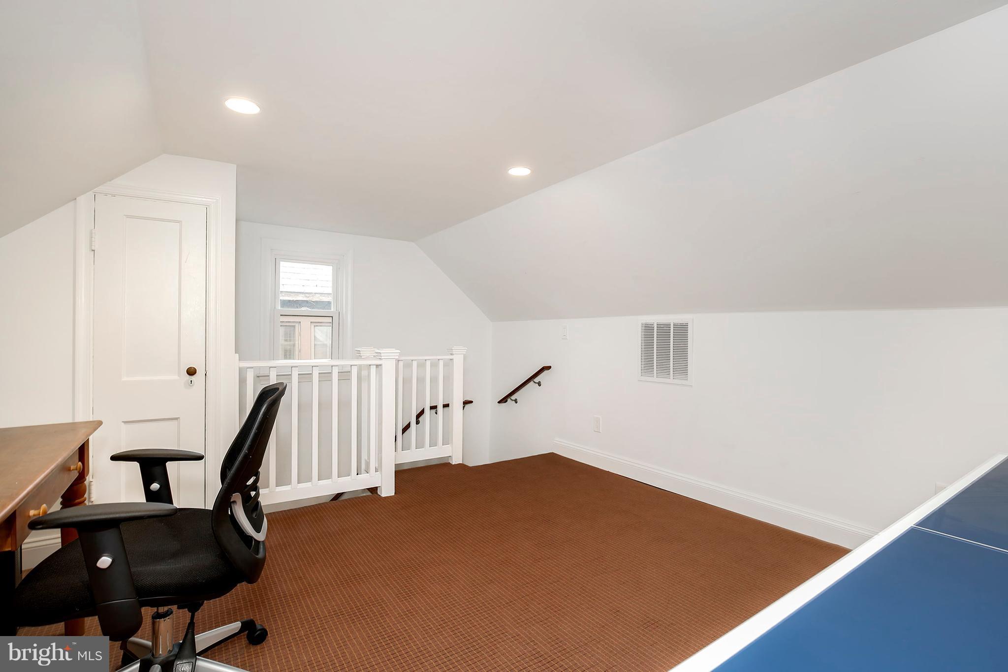 4319 Reno Road Northwest Washington, DC 20008 - Photo 22 of 29 Bedroom