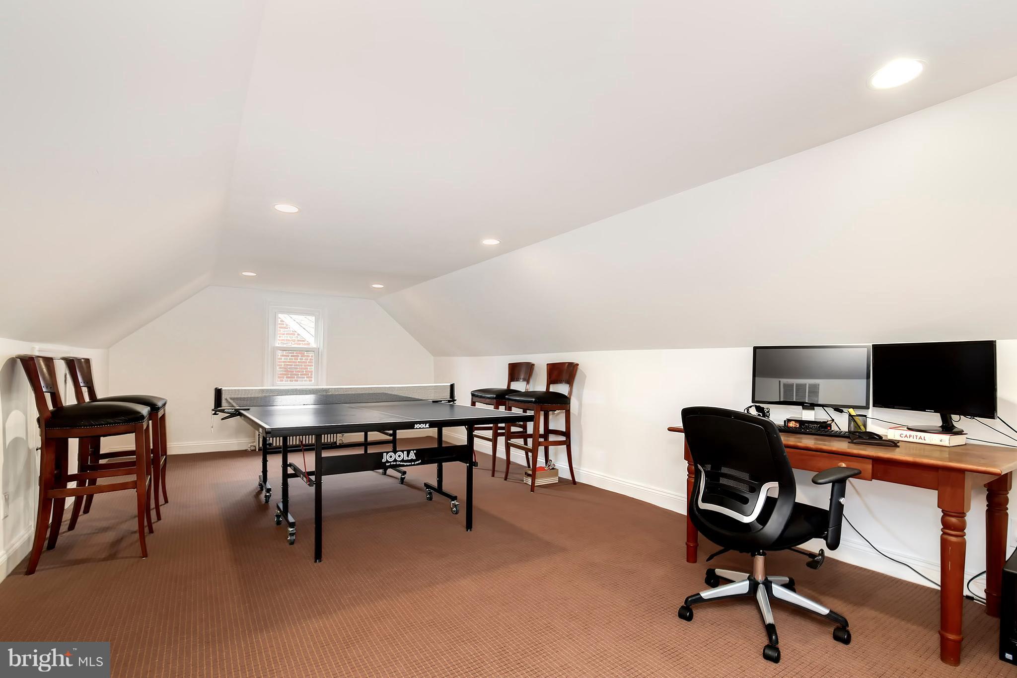 4319 Reno Road Northwest Washington, DC 20008 - Photo 23 of 29 Bedroom