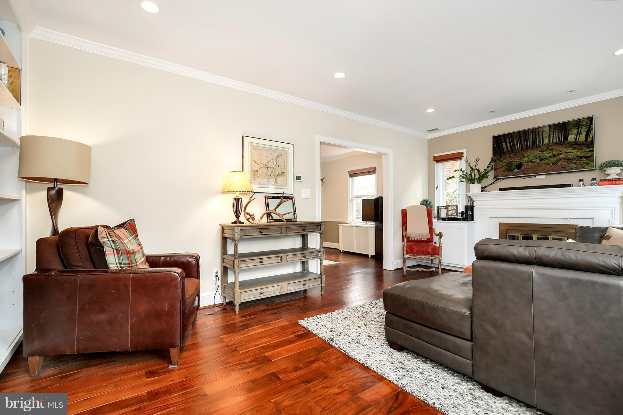 4319 Reno Road Northwest Washington, DC 20008 - Photo 6 of 29 Living Room
