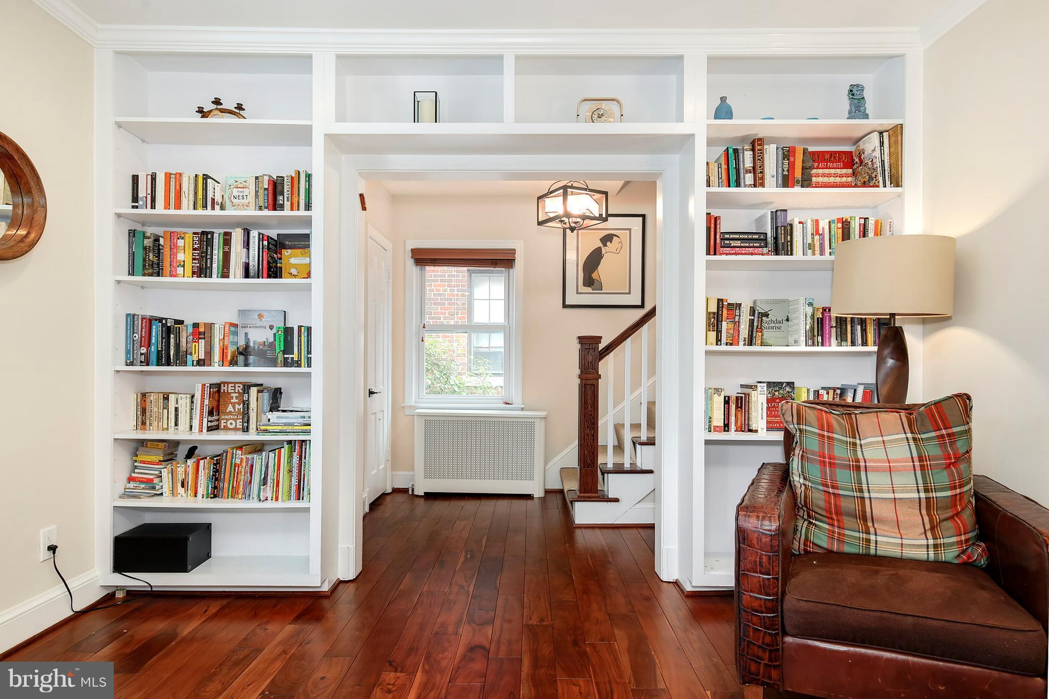 4319 Reno Road Northwest Washington, DC 20008 - Photo 7 of 29 Living Room