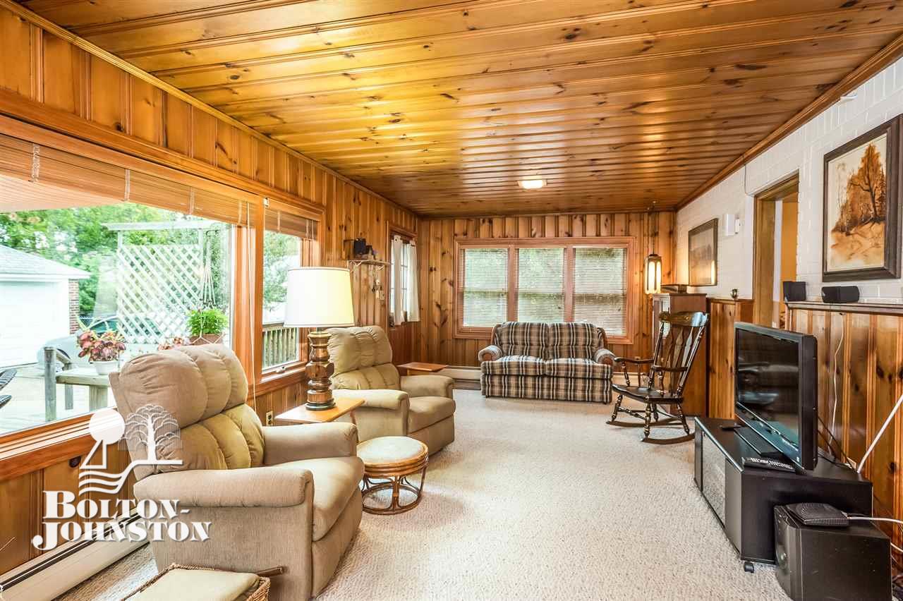 432 Moross Road Grosse Pointe, MI 48236 - Photo 13 of 39 Family Room