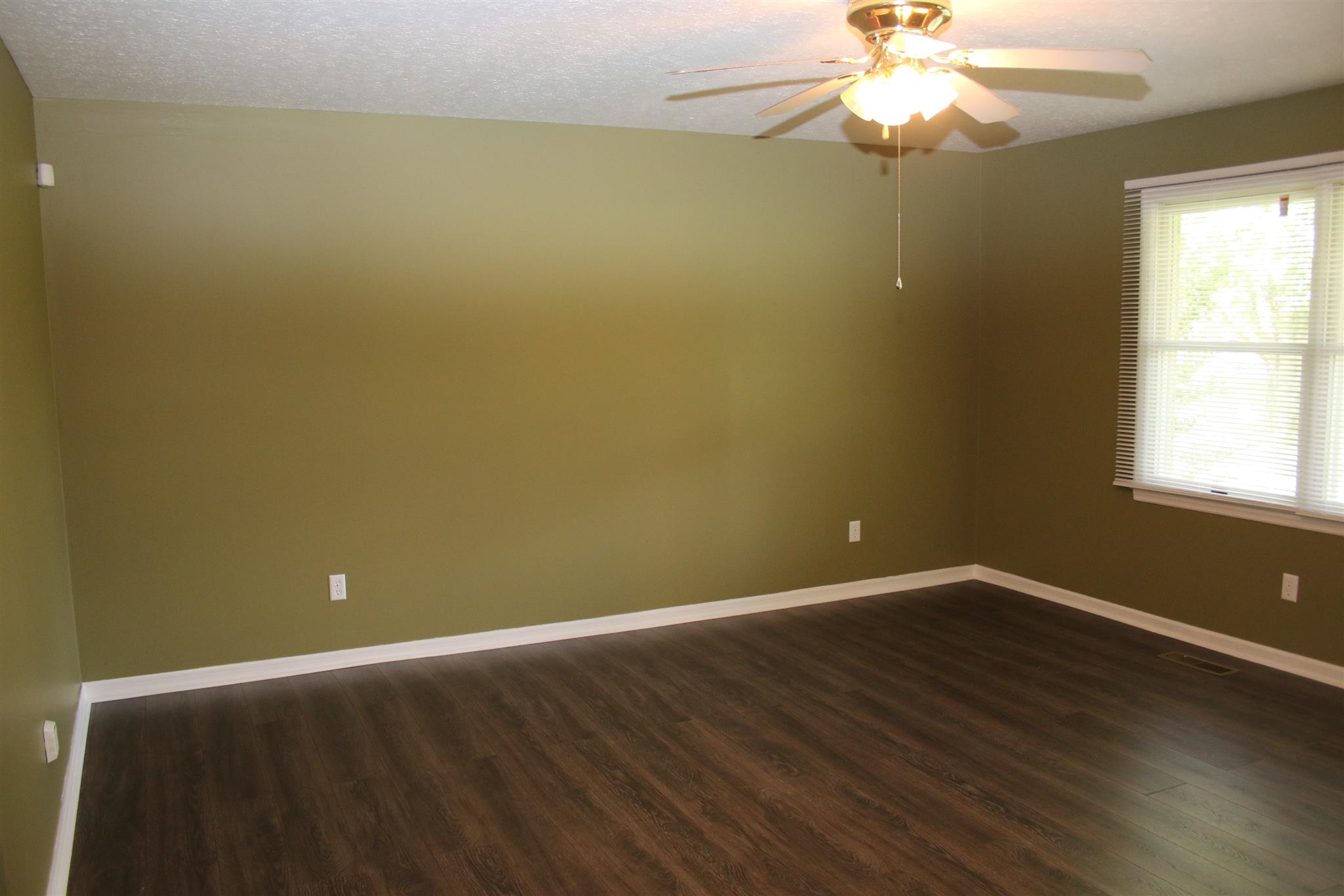 30377 Old Scrouge Road Ardmore, AL 35739 - Photo 12 of 23 Living Room