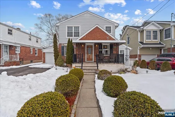 $750,000 | 11-05 4th Street, Fair Lawn, NJ 07410