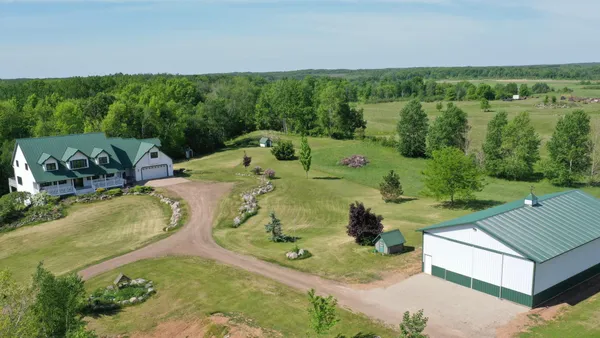 $825,000 | 2065 315th Avenue, Isle, MN 56342