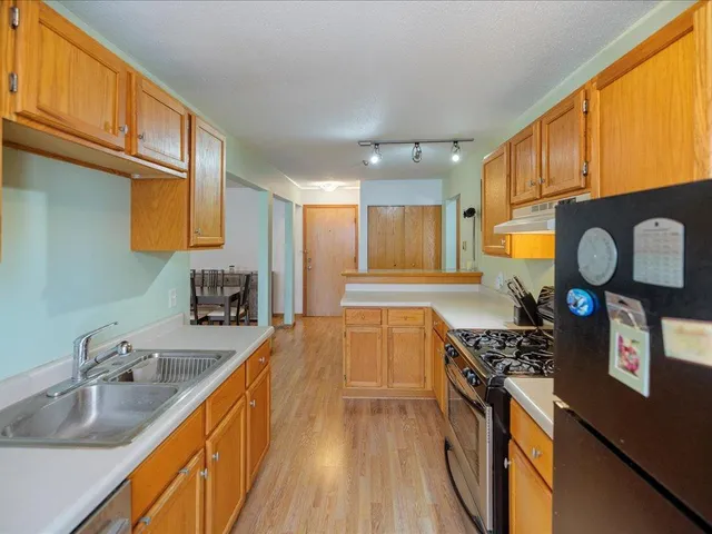 $145,000 | 10720 Rockford Road, Unit 212, Plymouth, MN 55442