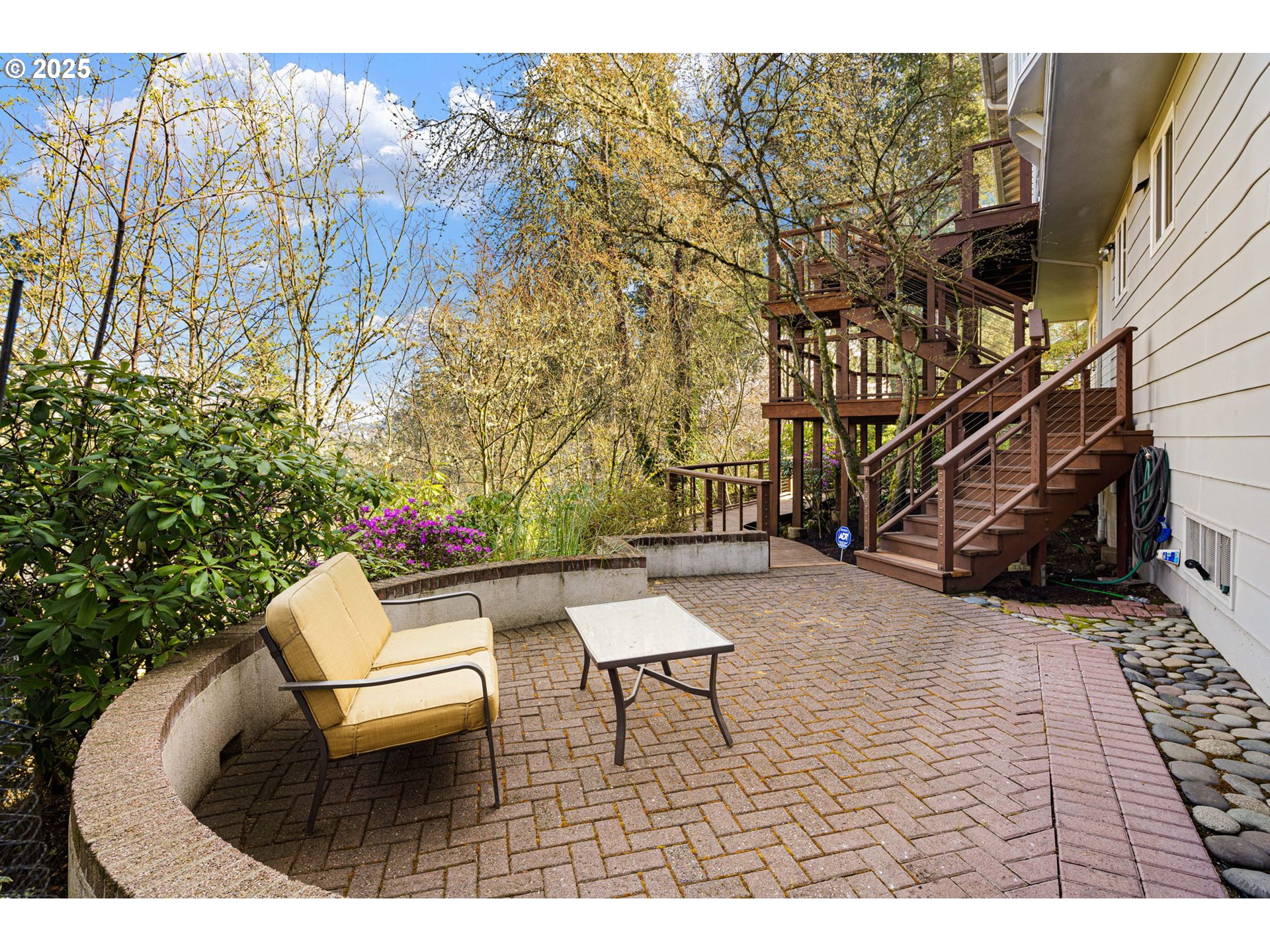 2555 Birch Lane Eugene, OR 97403 - Photo 35 of 40