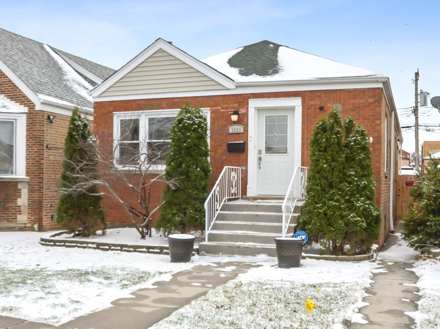 3829 West 69th Street Chicago, IL 60629 - Photo 2 of 18