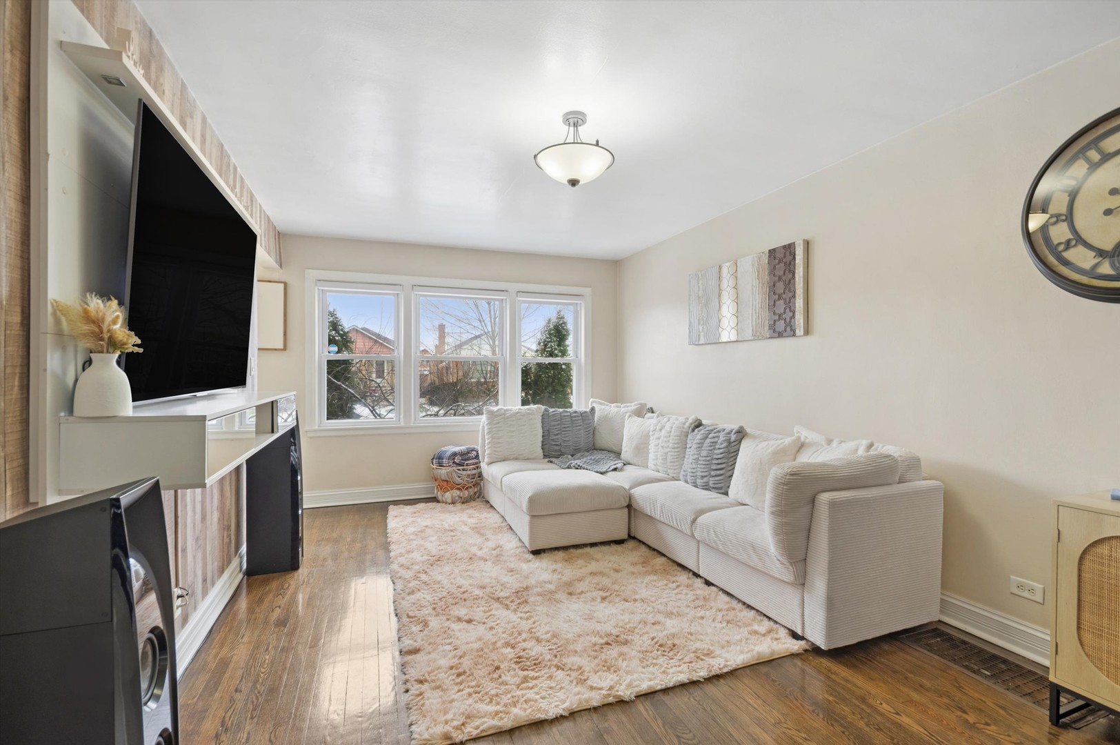 3829 West 69th Street Chicago, IL 60629 - Photo 3 of 18