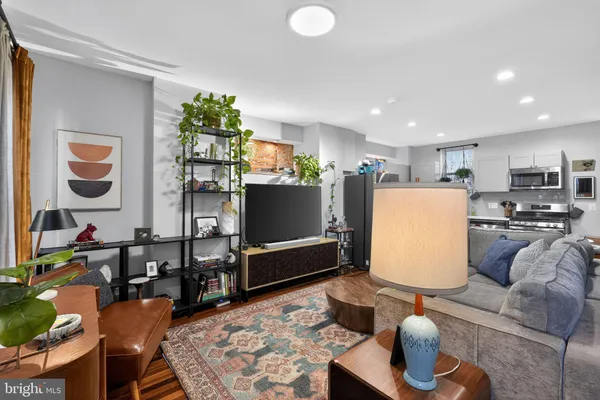 $2,800 | 1616 Webster Street, Philadelphia, PA 19146