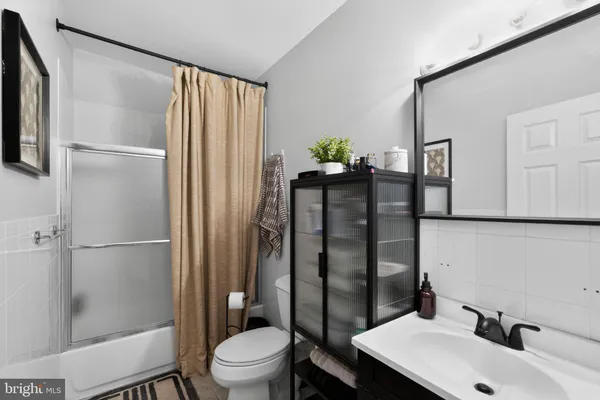 $2,800 | 1616 Webster Street, Philadelphia, PA 19146