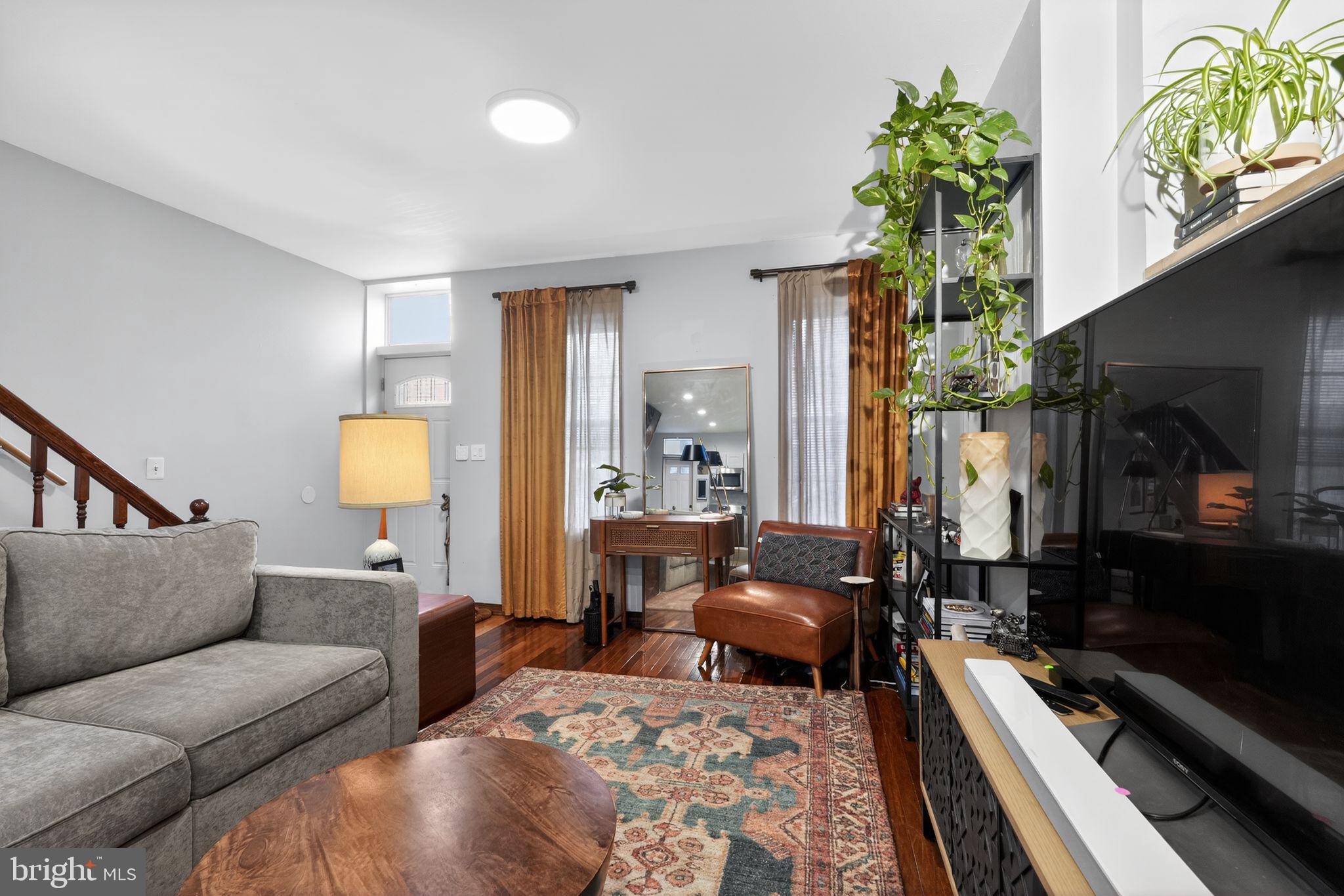 1616 Webster Street Philadelphia, PA 19146 - Photo 7 of 34 Living room