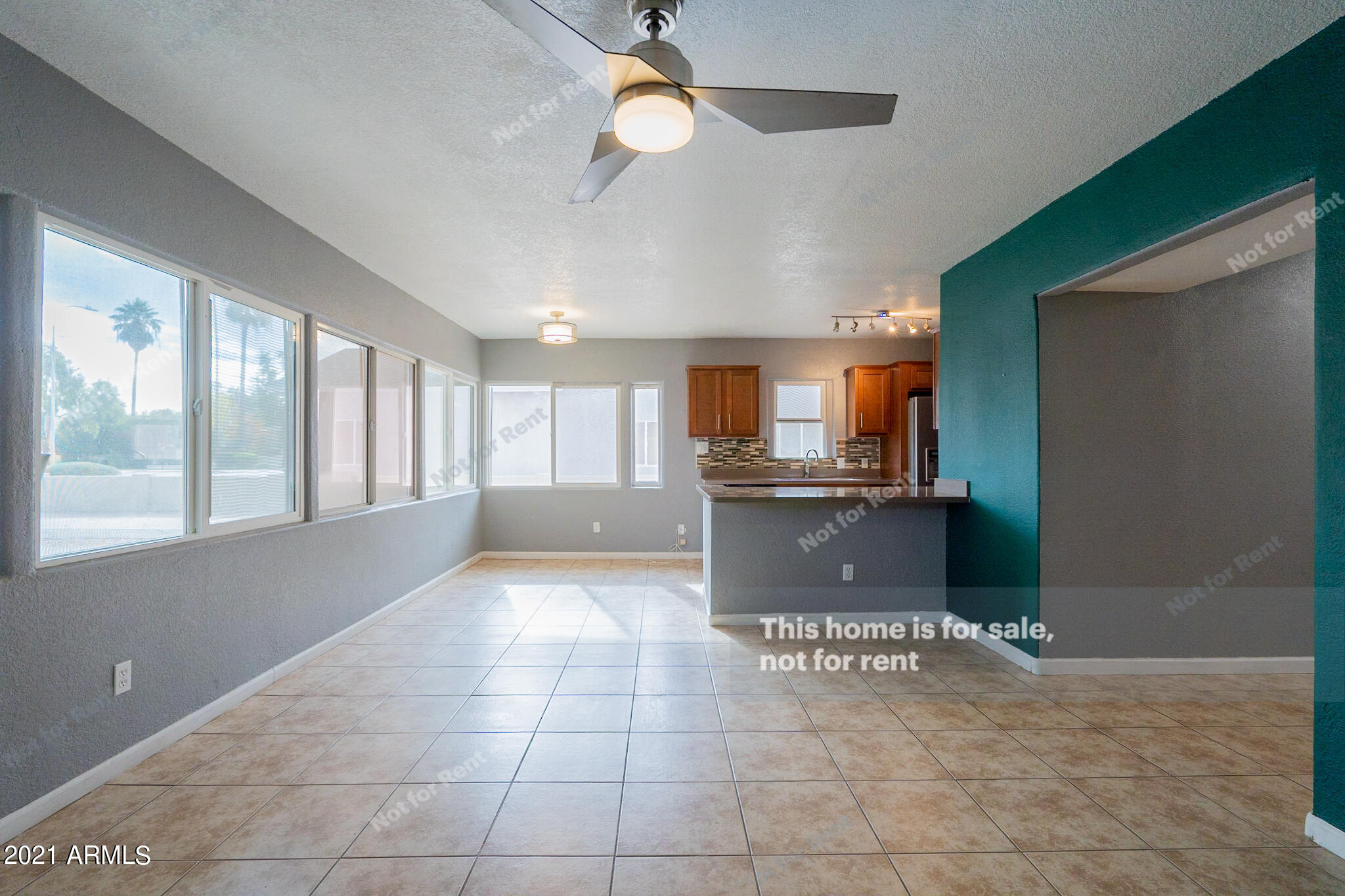 7006 North 14th Avenue Phoenix, AZ 85021 - Photo 4 of 18 photo_08