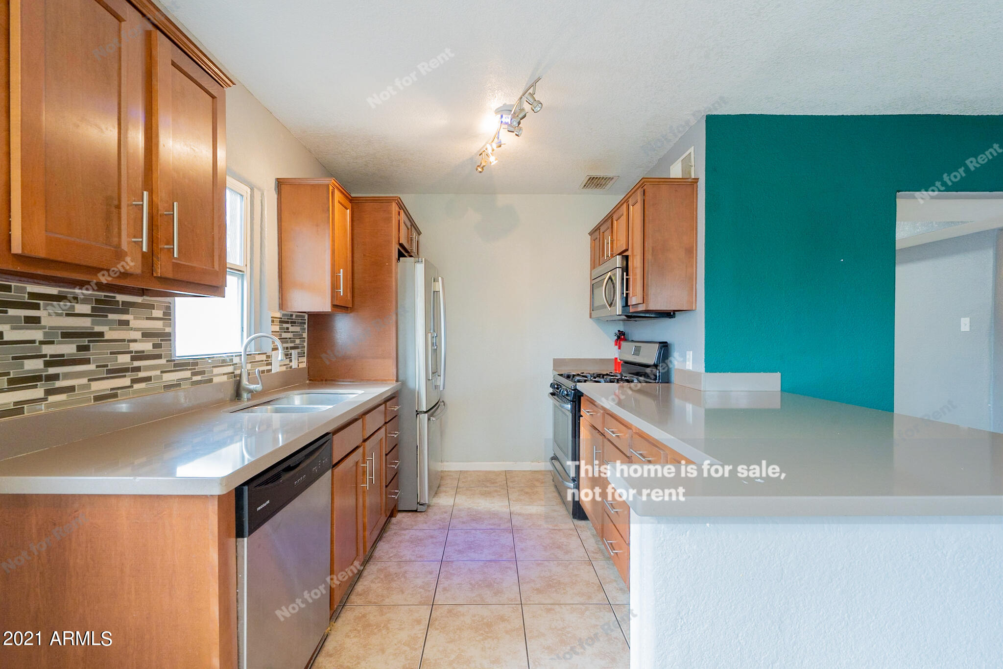 7006 North 14th Avenue Phoenix, AZ 85021 - Photo 5 of 18 photo_02