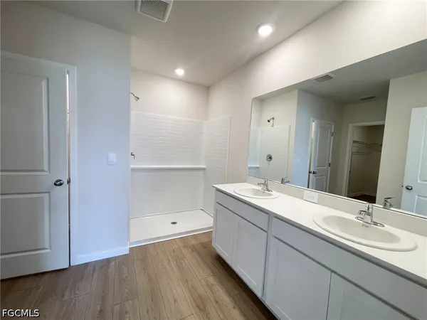 $2,200 | 920 Northeast 10th Street, Cape Coral, FL 33909