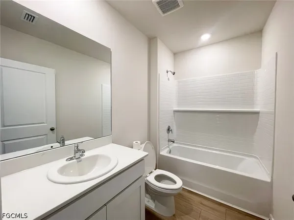$2,200 | 920 Northeast 10th Street, Cape Coral, FL 33909