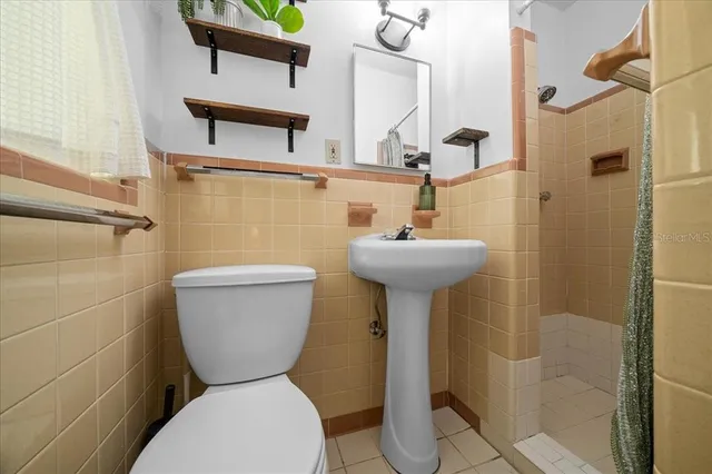 $264,000 | 416 Northeast 21st Terrace, Ocala, FL 34470