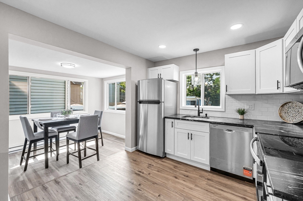 196 Massasoit Street Springfield, MA 01107 - Photo 4 of 32 Gallery Image 4