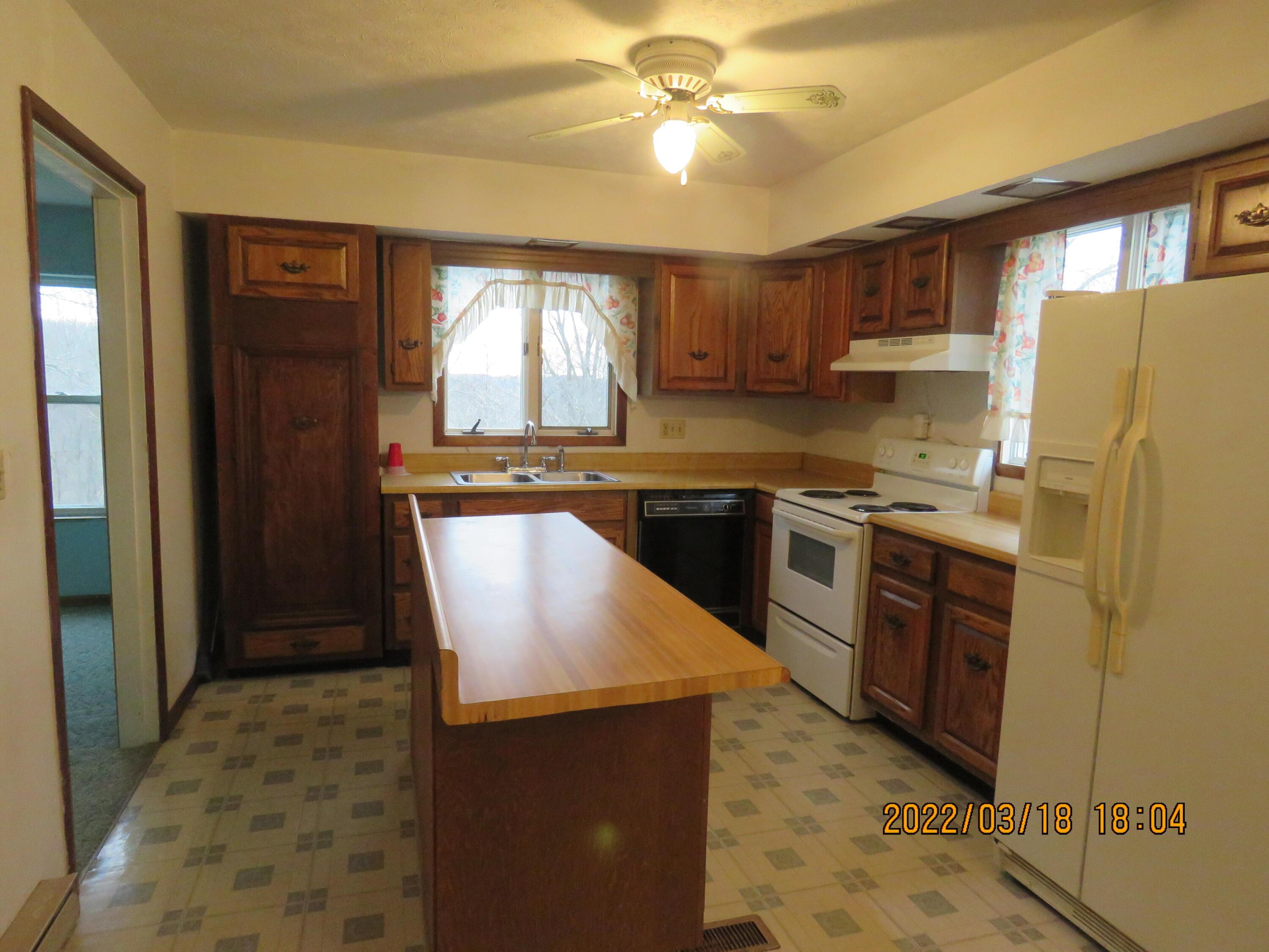 36630 Greasy Ridge Road Logan, OH 43138 - Photo 10 of 28 IMG_4242