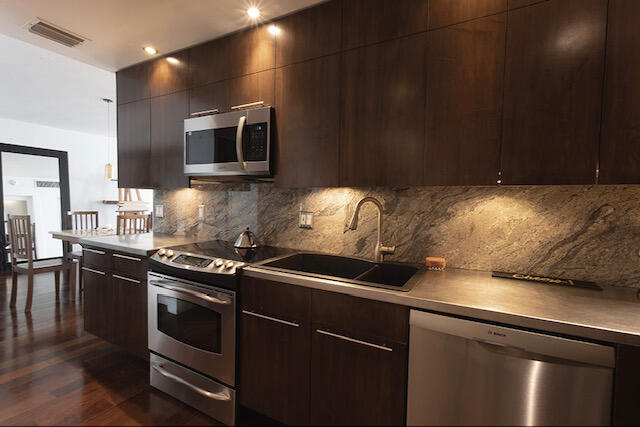 2851 South Ocean Boulevard, Unit 6C Boca Raton, FL 33432 - Photo 7 of 43 Kitchen