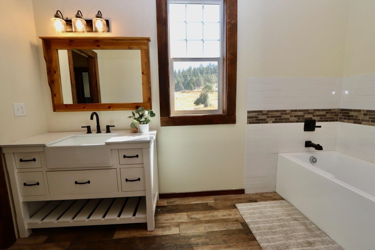 12804 South Jackson Road Mica, WA 99023 - Photo 11 of 49