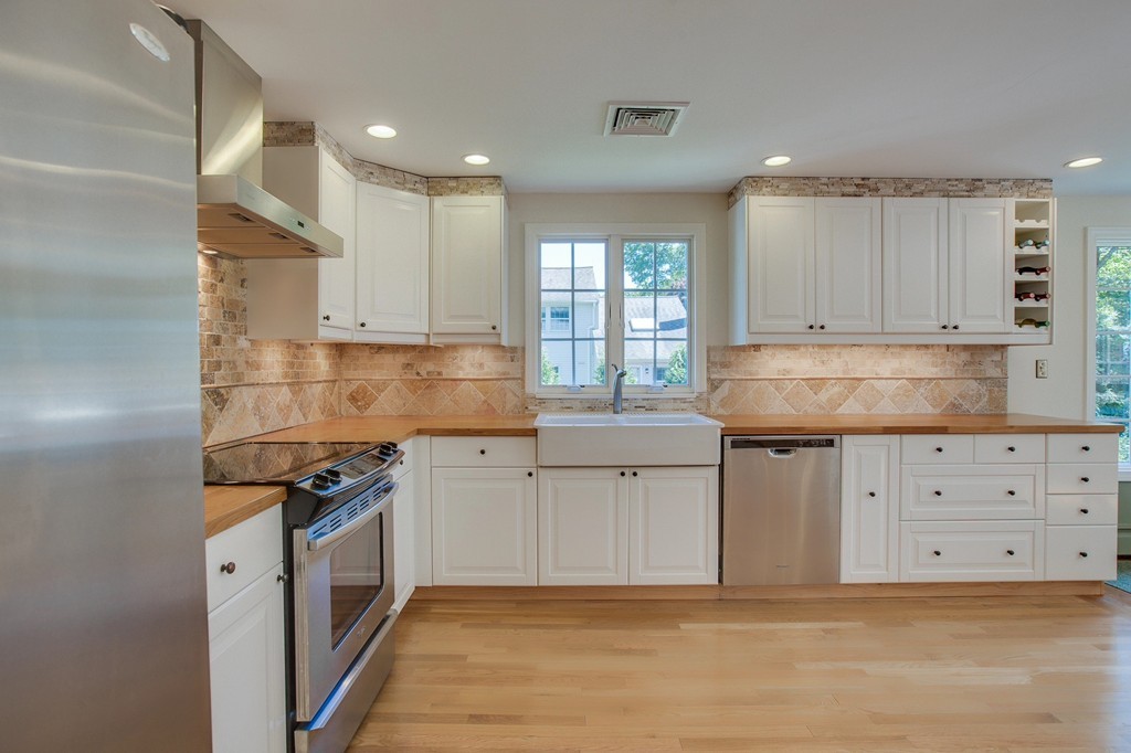1 Anthony Road Bedford, MA 01730 - Photo 4 of 29 Gallery Image 4
