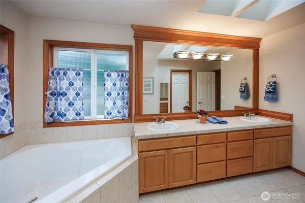$1,379,950 | 17001 31st Drive Southeast, Bothell, WA 98012